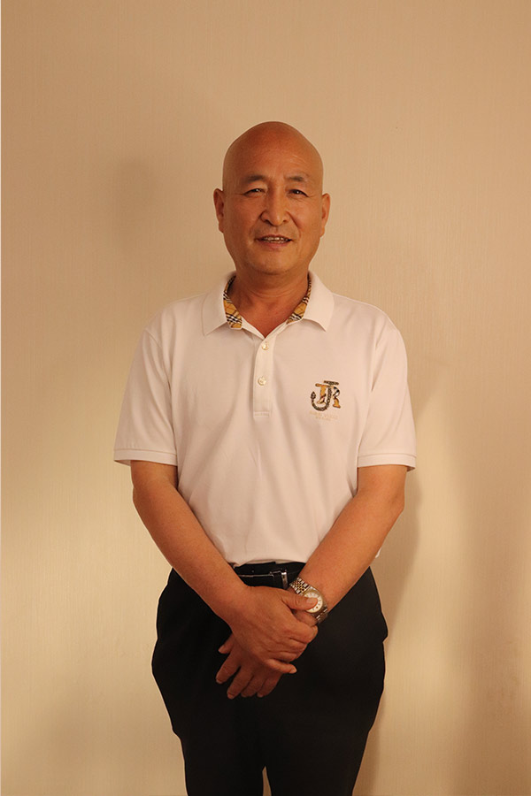 镇坪杨养民 本科学历，毕业于陕西师范大学